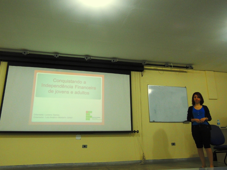 Aluna Luciene Santos, orientanda do Prof M. Luis Americo