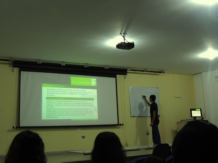 Palestra "Paradoxos" e o aluno Márcio Oliveira de Moraes Junior