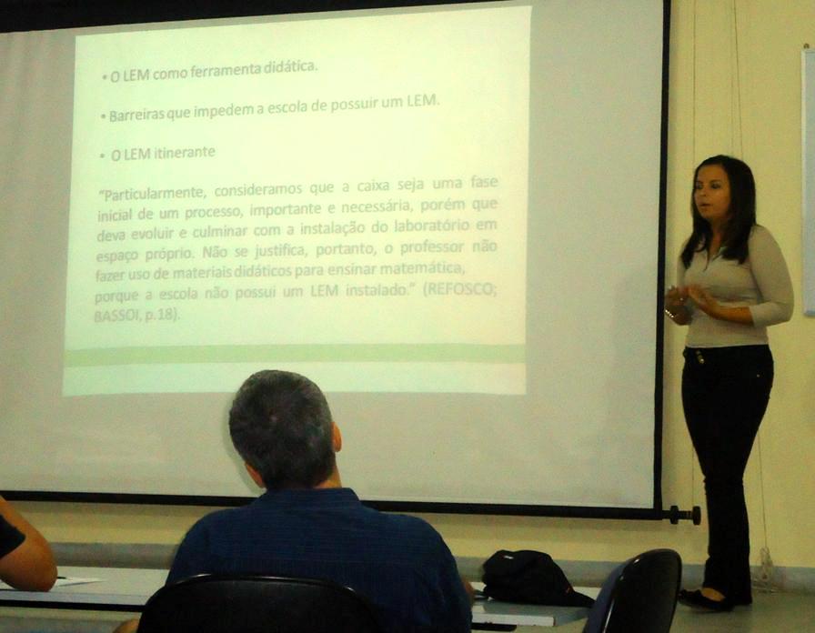 Estudante Débora Fernandes de Oliveira Reis