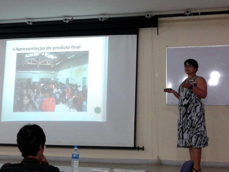Estudante Katia Regina dos Santos da Apresentação
