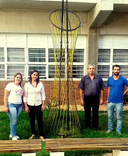 Professor Ricardo e alunos do IFSP no Departamento de Matemática da UFSCar.