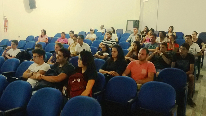 Público presente ao Colóquio