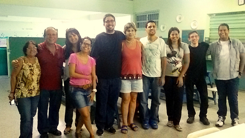 Alunos do IFSP e professores da Escola Edileusa