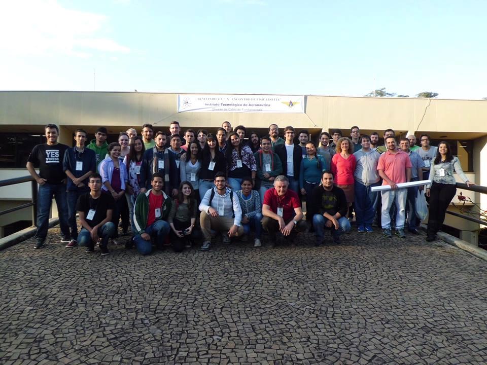 Alunos e professores que participaram do X EFITA