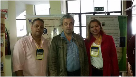 Professor Ricardo com professores Aroldo e Magali, formados em física pelo câmpus de São Paulo do IFSP