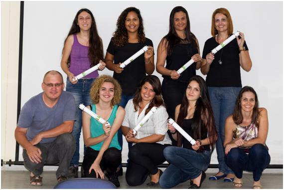 Alunas que concluíram o curso FIC de fotografia