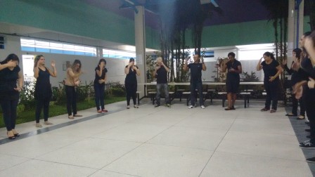 Agradecimento da linda apresentação em Libras.