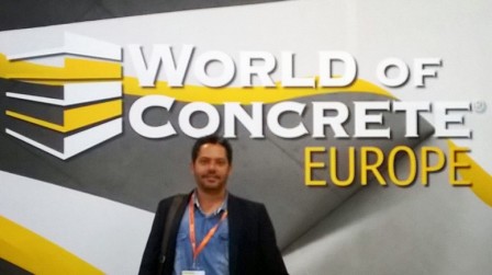 Professor Américo em visita ao World of Concrete Europe, em Paris