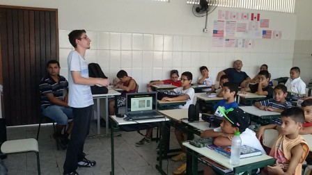 Rafael em sua apresentação audiovisual