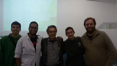 Professores Nilson e Renato com estudantes do IFSP-Caraguatatuba