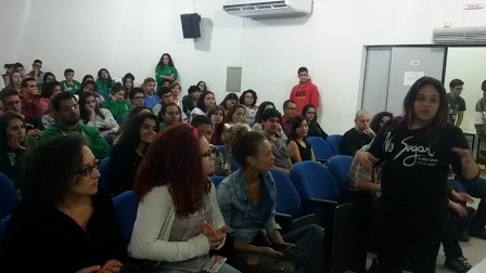 Debate após a exibição do filme “Uma história de amor e de fúria”