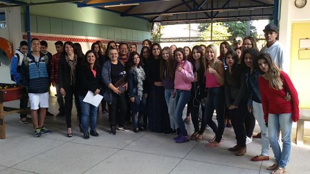 Alunos e professores da Escola Alcides de Castro na visita da manhã ao IFSP