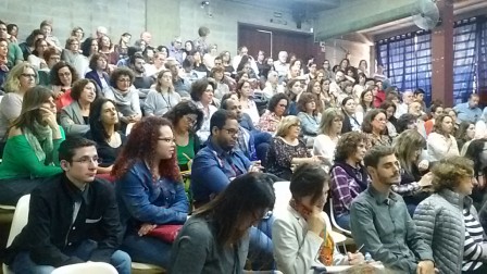 Público presente na leitura do texto teatral
