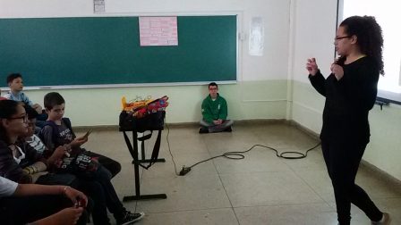 Palestra de Brenda sobre a participação feminina na ciência