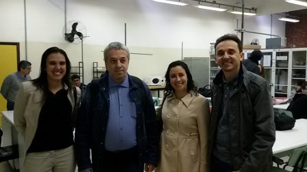 Professores Juliana, Ricardo, Natalia e Jurandi no laboratório de física do câmpus de São Paulo do IFSP