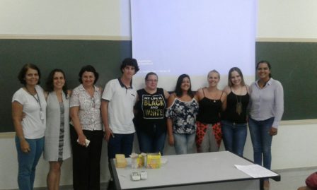 Professora Shirley com professoras do Módulo e alunos que apresentaram trabalhos no SIC 2016
