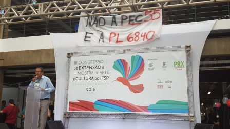 Pró-Reitor de Extensão Wilson Matos no encerramento do III CEMAC