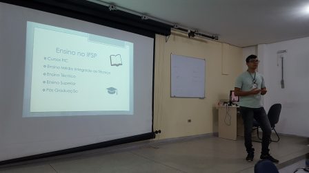 Marcos explica os tipos de cursos existentes no IFSP