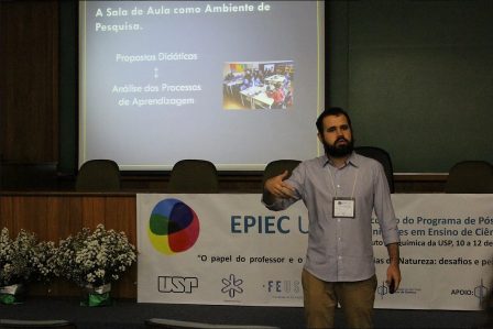 Prof. Dr. Ivã Gurgel (IFUSP) em sua palestra
