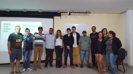 Professor Ricardo Plaza e seus 11 bolsistas de iniciação científica e de extensão