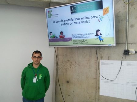Deive na apresentação de seu trabalho acadêmico