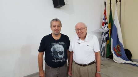 Professores Ricardo e Iuda antes do colóquio